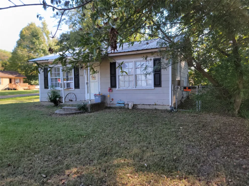 516 Elm New Boston, TX 75570