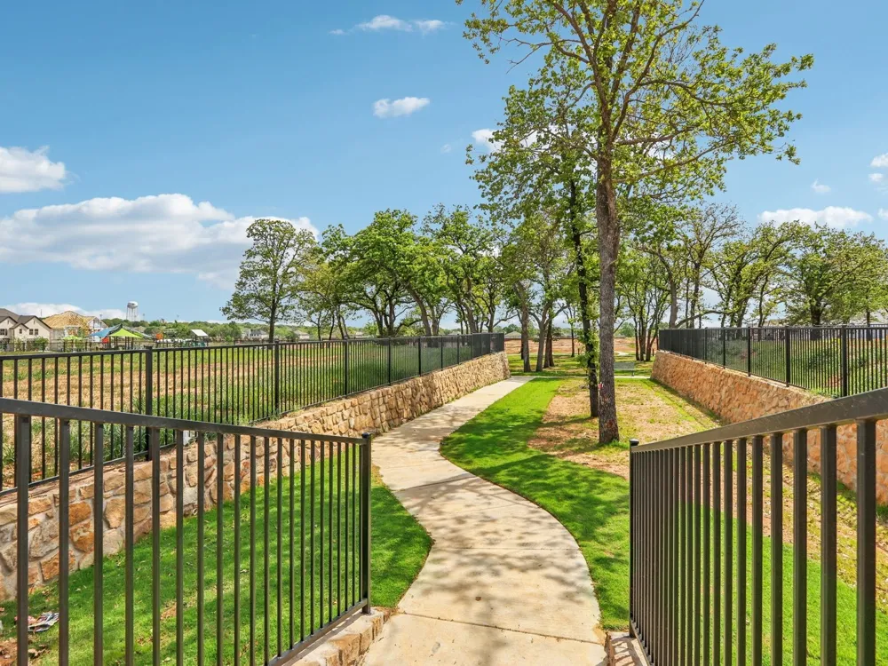 2709 Kobuk Drive Corinth, TX 76210