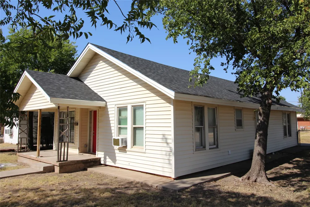802 S Anson Stamford, TX 79533