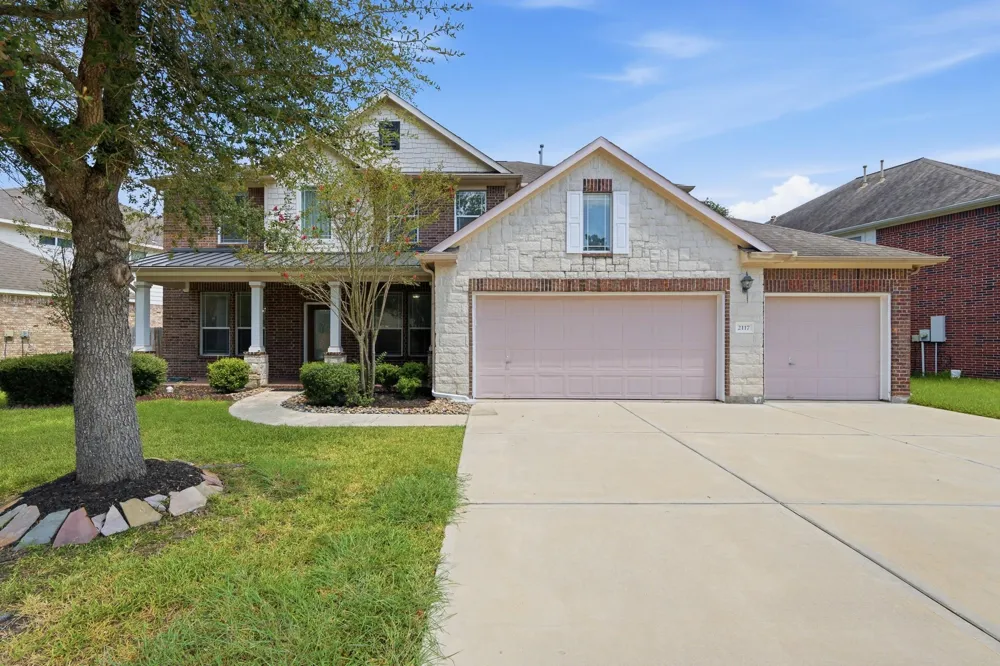 2117 Rushing Spring Drive Pearland, TX 77584