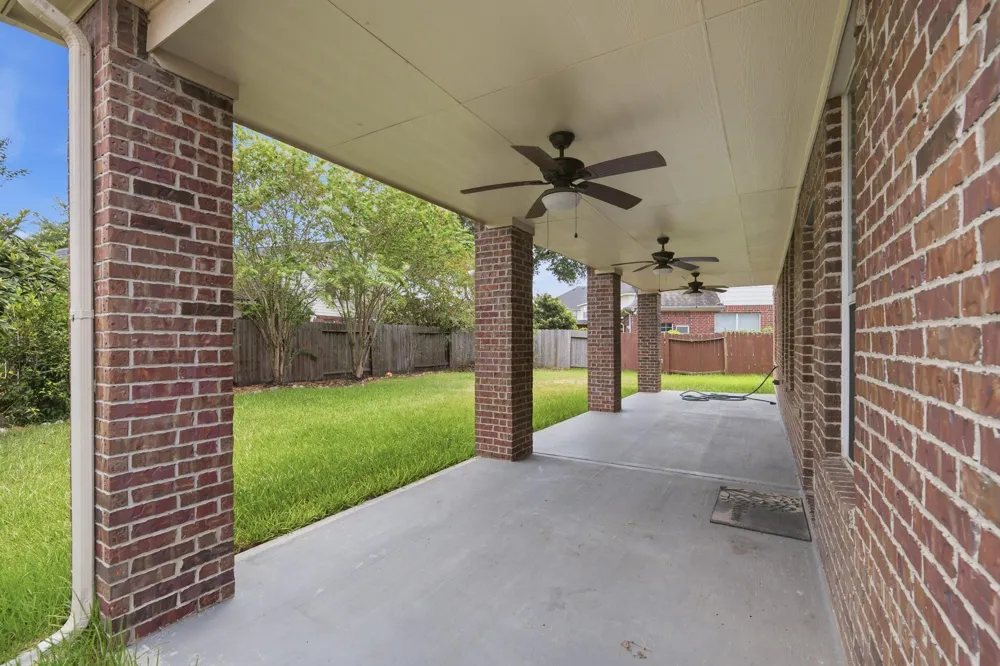 2117 Rushing Spring Drive Pearland, TX 77584