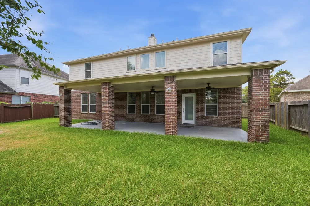2117 Rushing Spring Drive Pearland, TX 77584