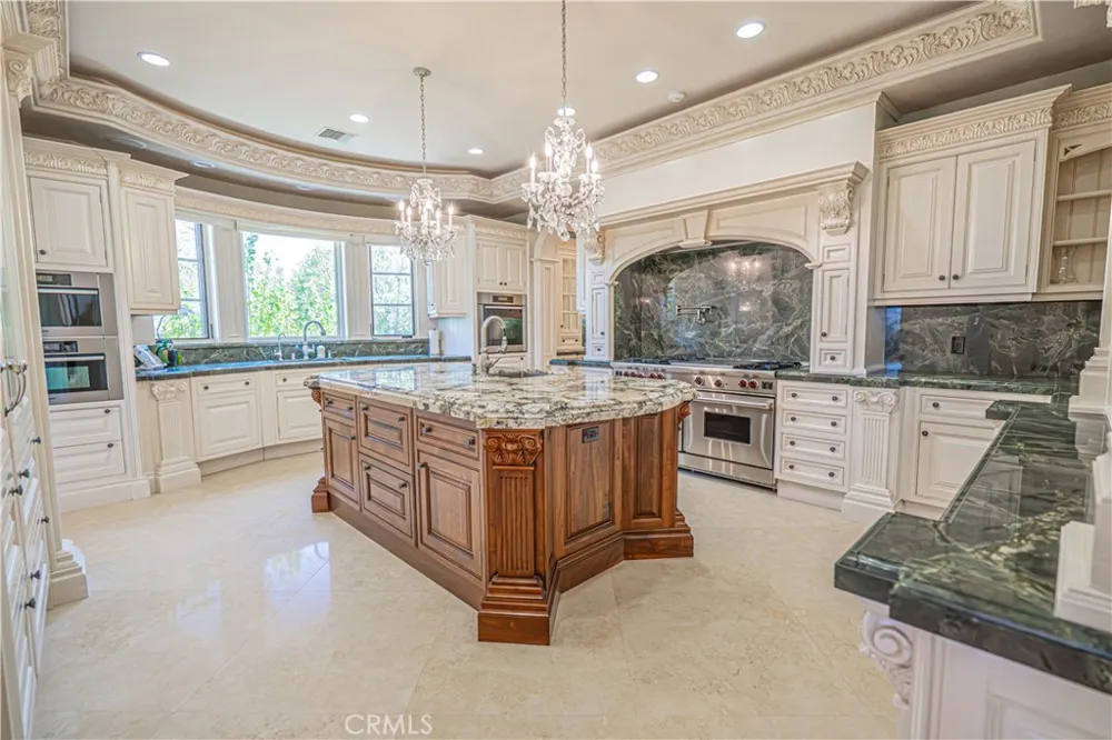 25561 Oak Savannah Court Valencia, CA 91381