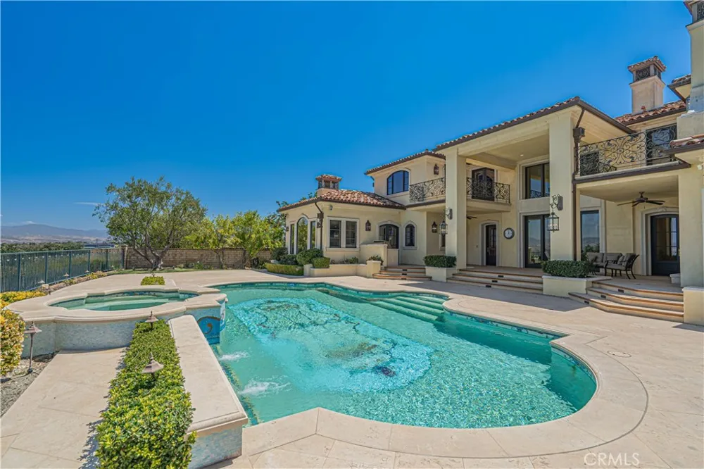 25561 Oak Savannah Court Valencia, CA 91381