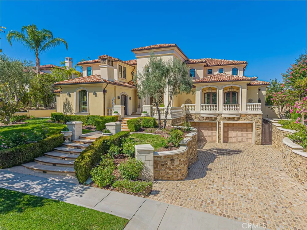 25561 Oak Savannah Court Valencia, CA 91381