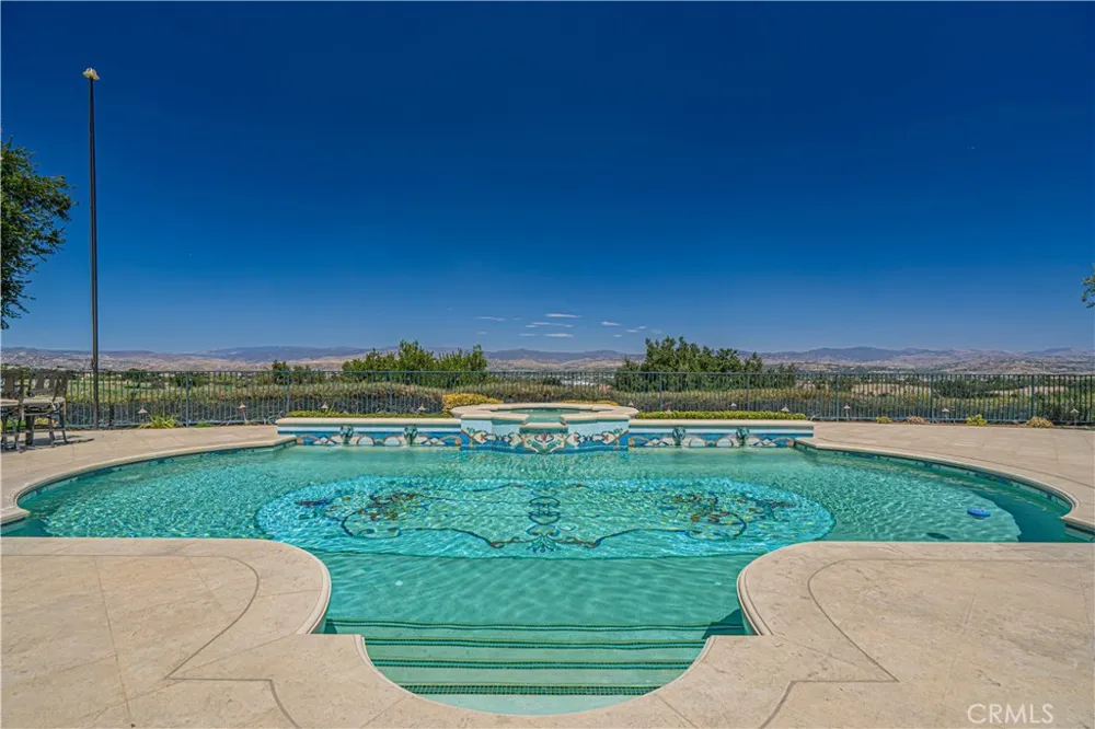 25561 Oak Savannah Court Valencia, CA 91381