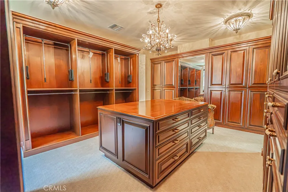 25561 Oak Savannah Court Valencia, CA 91381