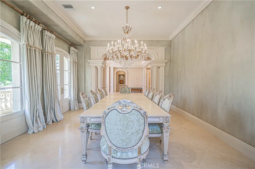 25561 Oak Savannah Court Valencia, CA 91381