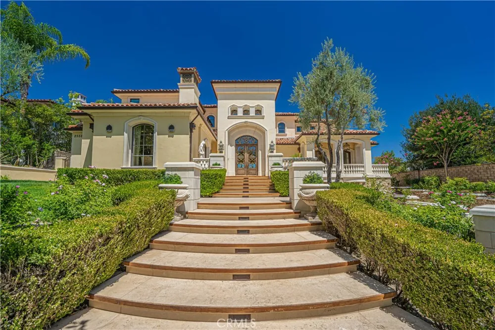 25561 Oak Savannah Court Valencia, CA 91381