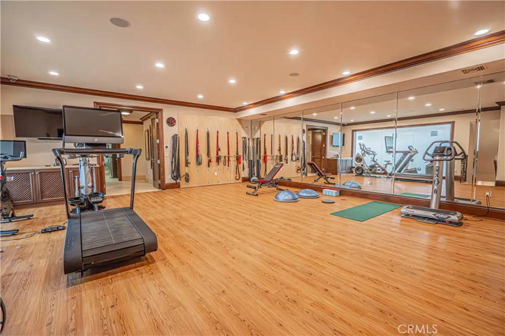 25561 Oak Savannah Court Valencia, CA 91381