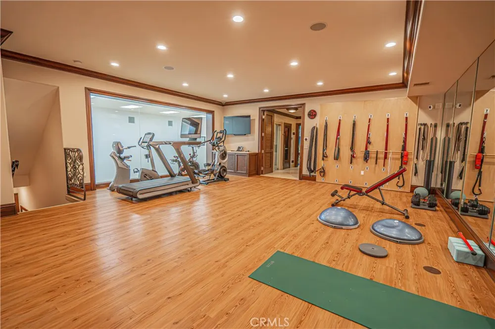 25561 Oak Savannah Court Valencia, CA 91381