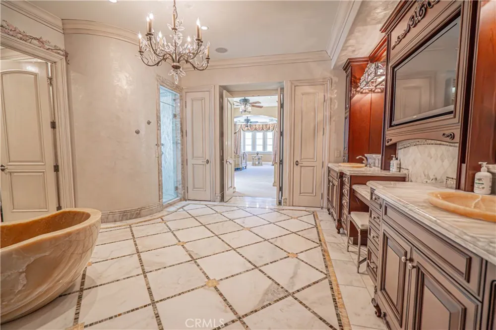 25561 Oak Savannah Court Valencia, CA 91381