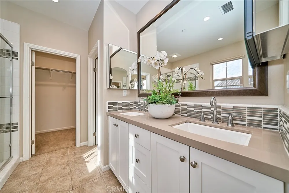 143 Hargrove Irvine, CA 92620