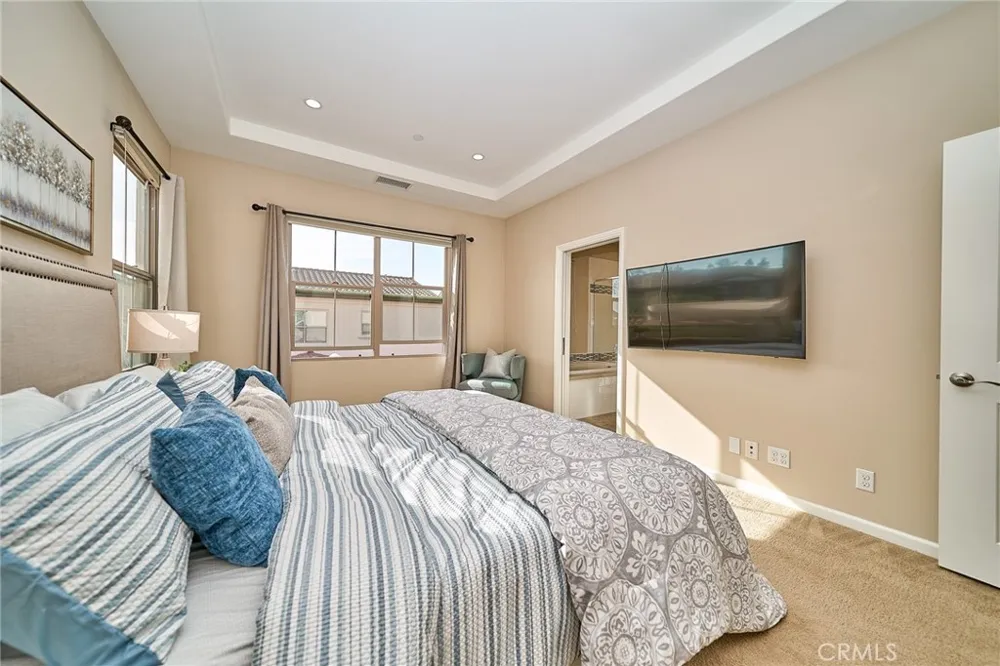 143 Hargrove Irvine, CA 92620