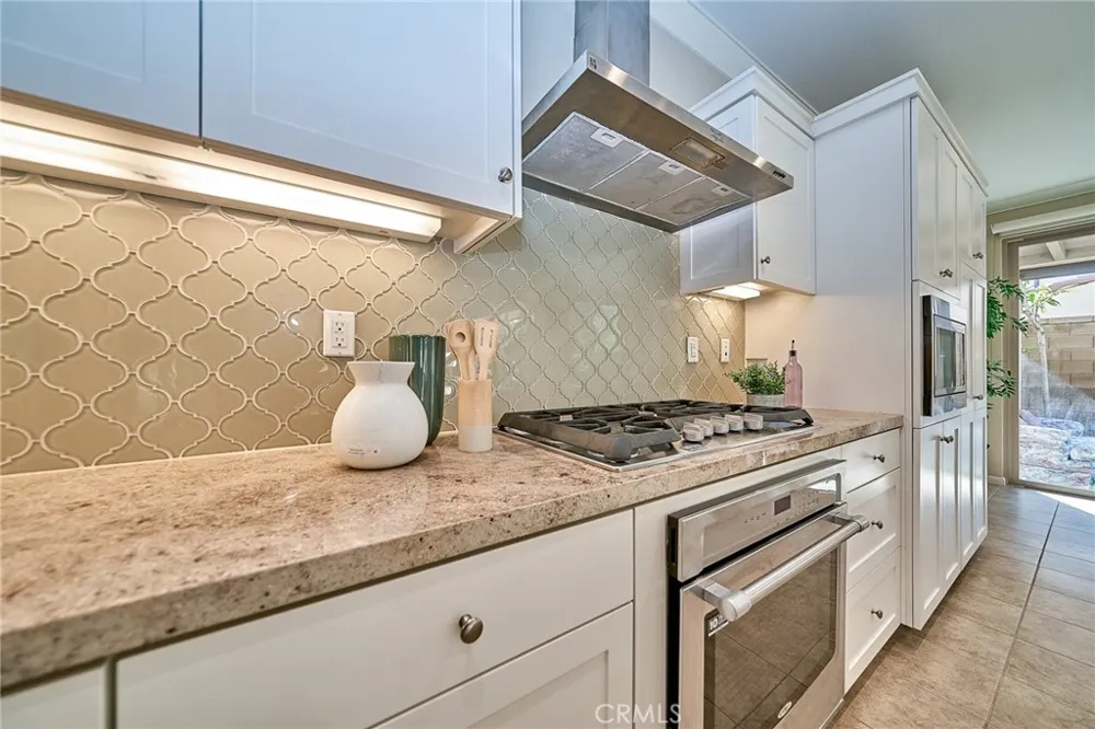 143 Hargrove Irvine, CA 92620