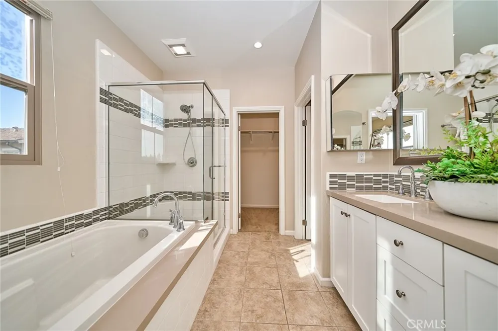 143 Hargrove Irvine, CA 92620
