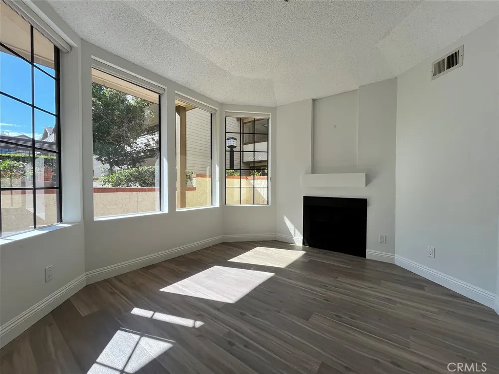 2567 Plaza Del Amo #108 Torrance, CA 90503