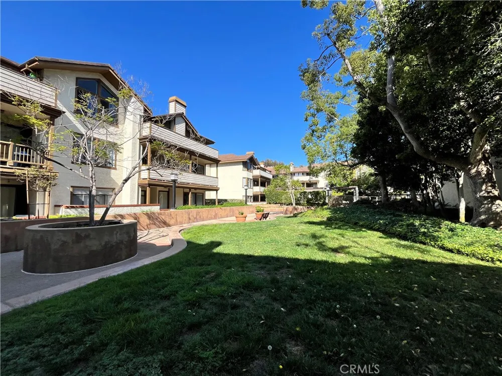 2567 Plaza Del Amo #108 Torrance, CA 90503