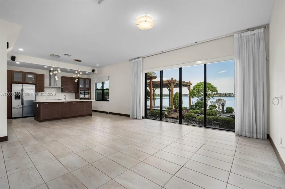 15742 NW 88th Ave Miami Lakes, FL 33018