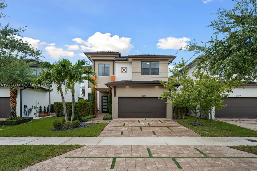 15742 NW 88th Ave Miami Lakes, FL 33018