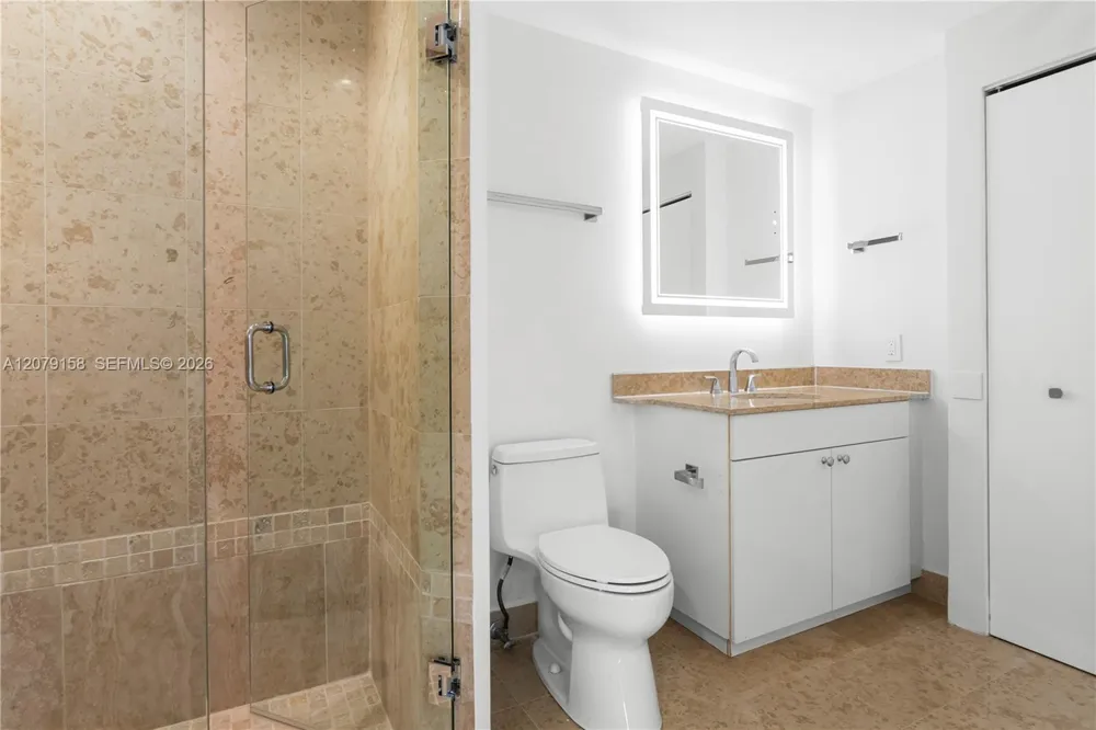 4779 Collins Ave #2707 Miami Beach, FL 33140