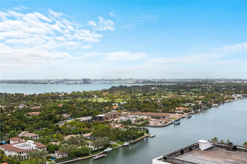 4779 Collins Ave #2707 Miami Beach, FL 33140