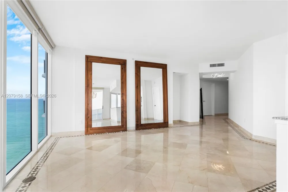 4779 Collins Ave #2707 Miami Beach, FL 33140
