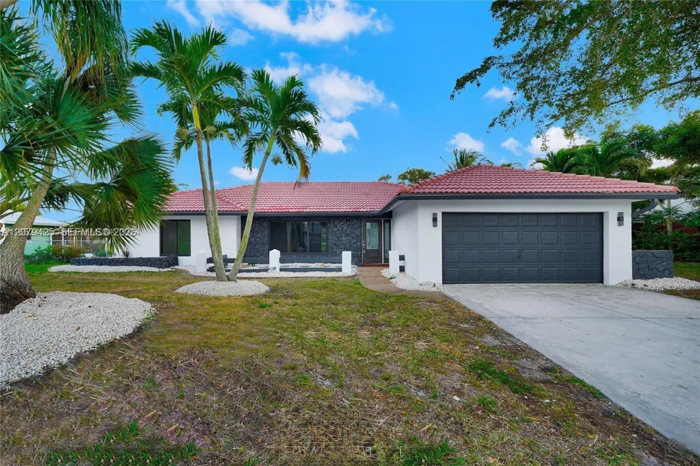3352 Lakeview Blvd Delray Beach, FL 33445