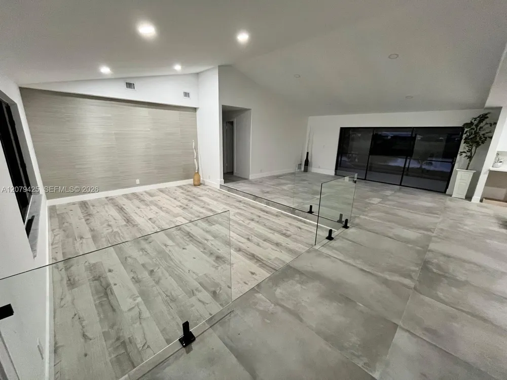 3352 Lakeview Blvd Delray Beach, FL 33445