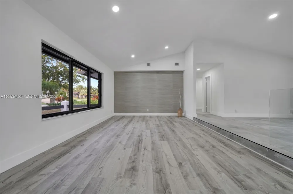 3352 Lakeview Blvd Delray Beach, FL 33445