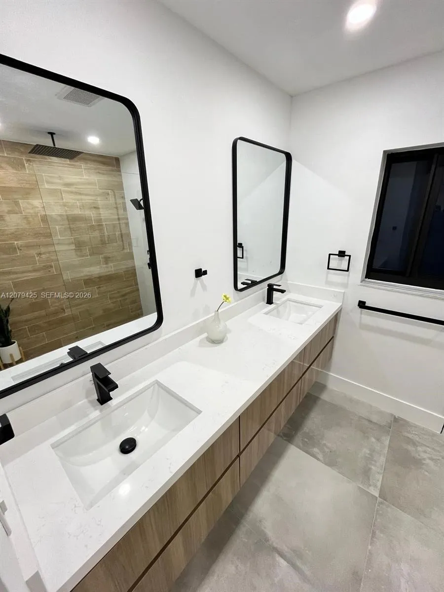 3352 Lakeview Blvd Delray Beach, FL 33445