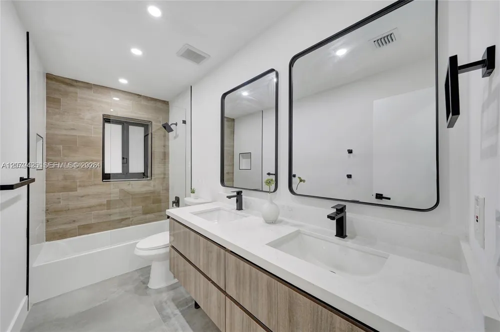 3352 Lakeview Blvd Delray Beach, FL 33445