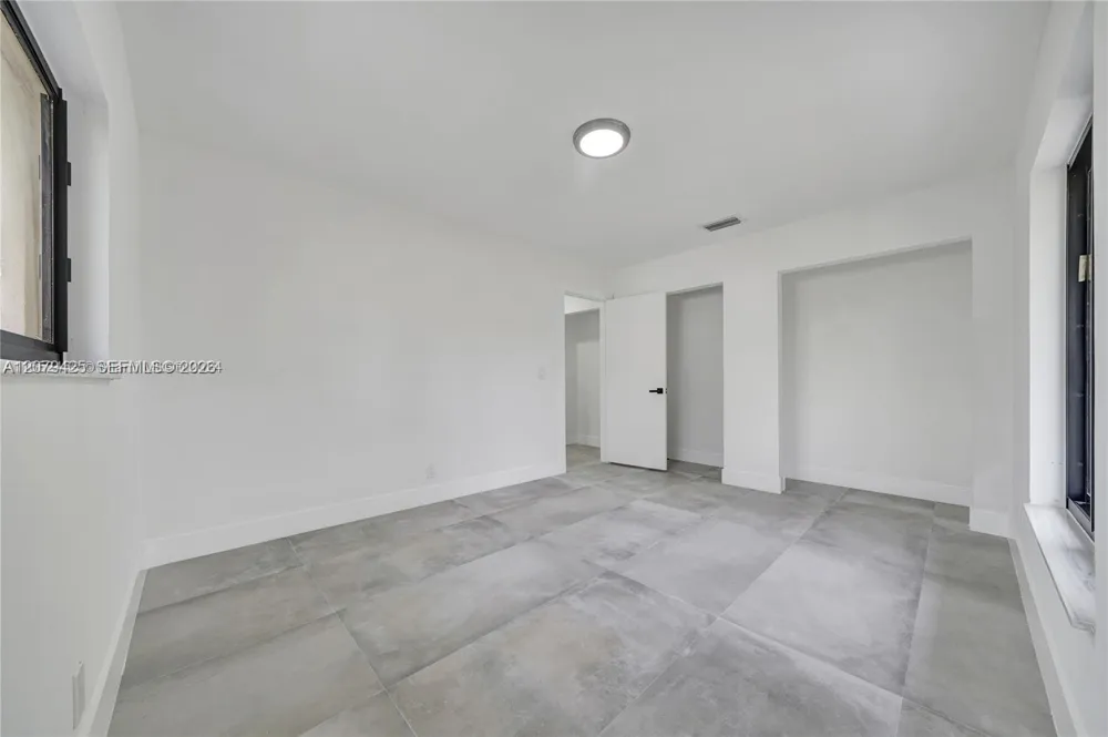 3352 Lakeview Blvd Delray Beach, FL 33445