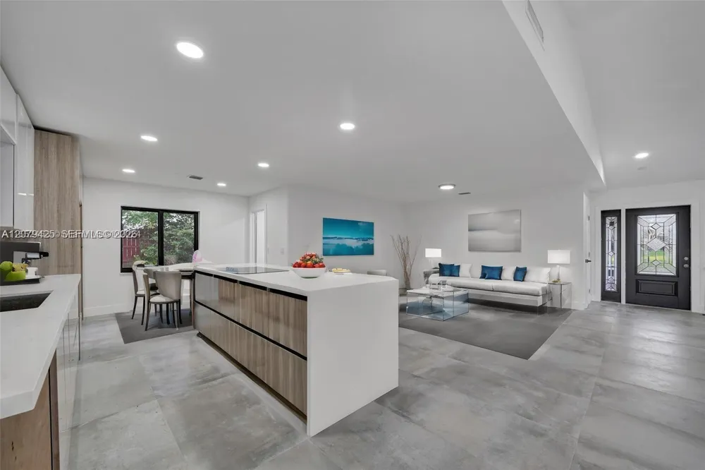 3352 Lakeview Blvd Delray Beach, FL 33445
