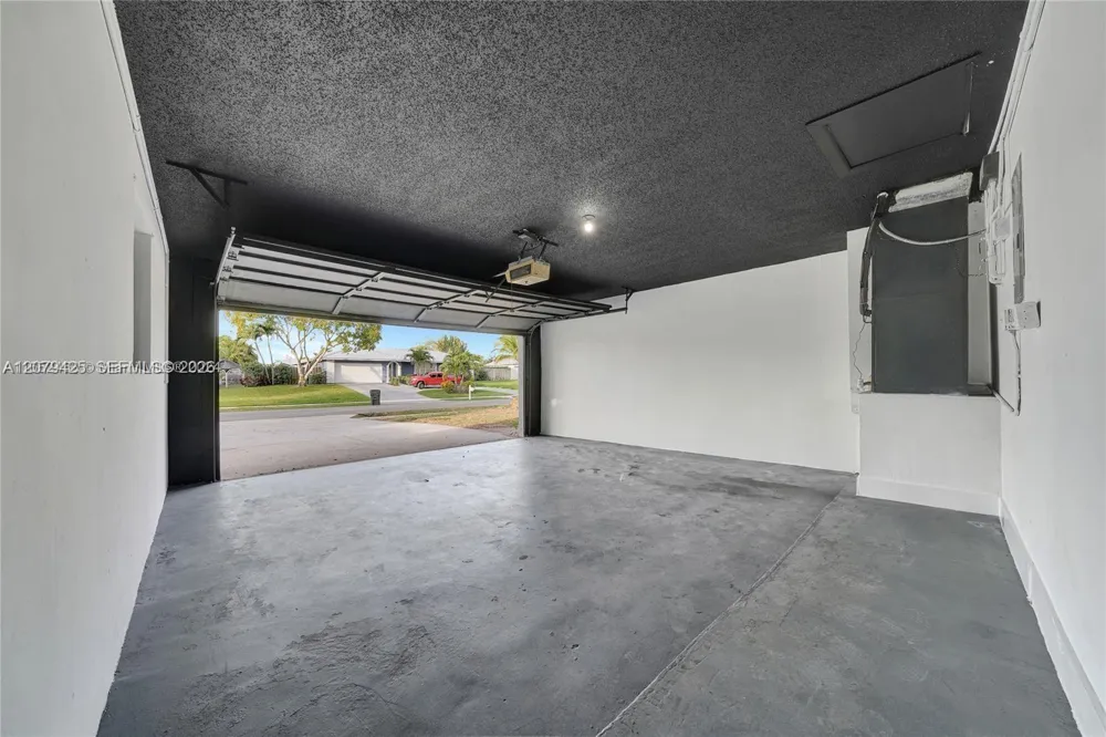 3352 Lakeview Blvd Delray Beach, FL 33445