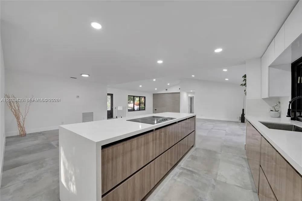 3352 Lakeview Blvd Delray Beach, FL 33445