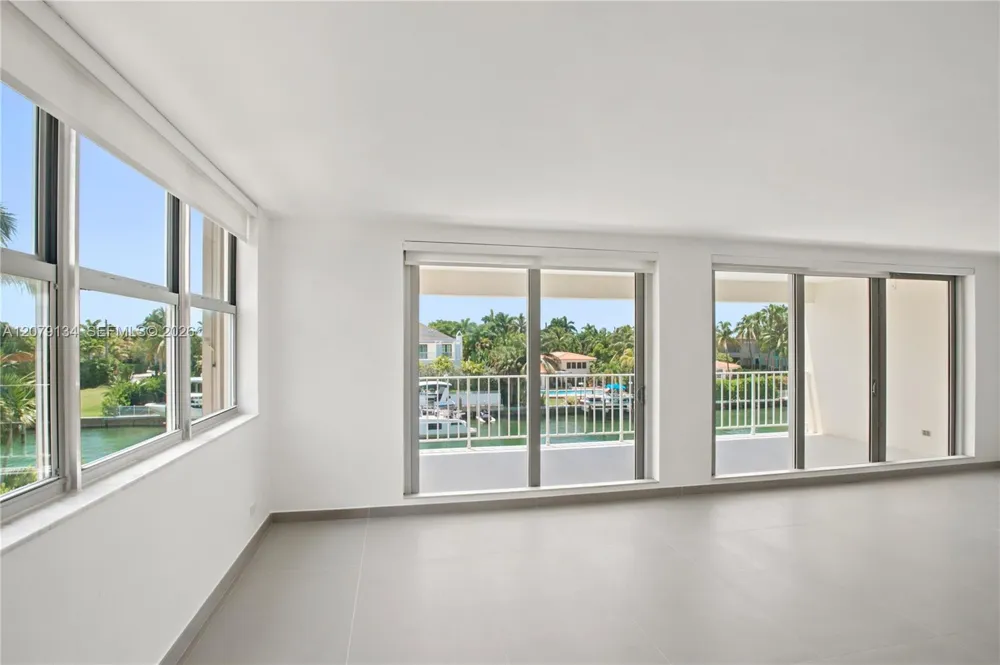 10180 W Bay Harbor Dr #3A Bay Harbor Islands, FL 33154