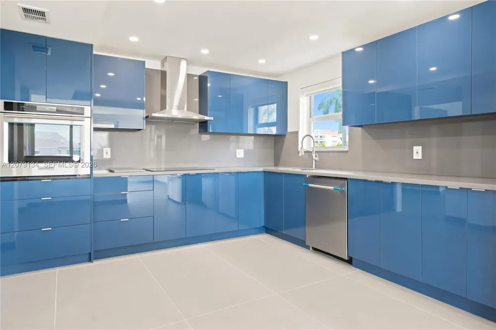 10180 W Bay Harbor Dr #3A Bay Harbor Islands, FL 33154