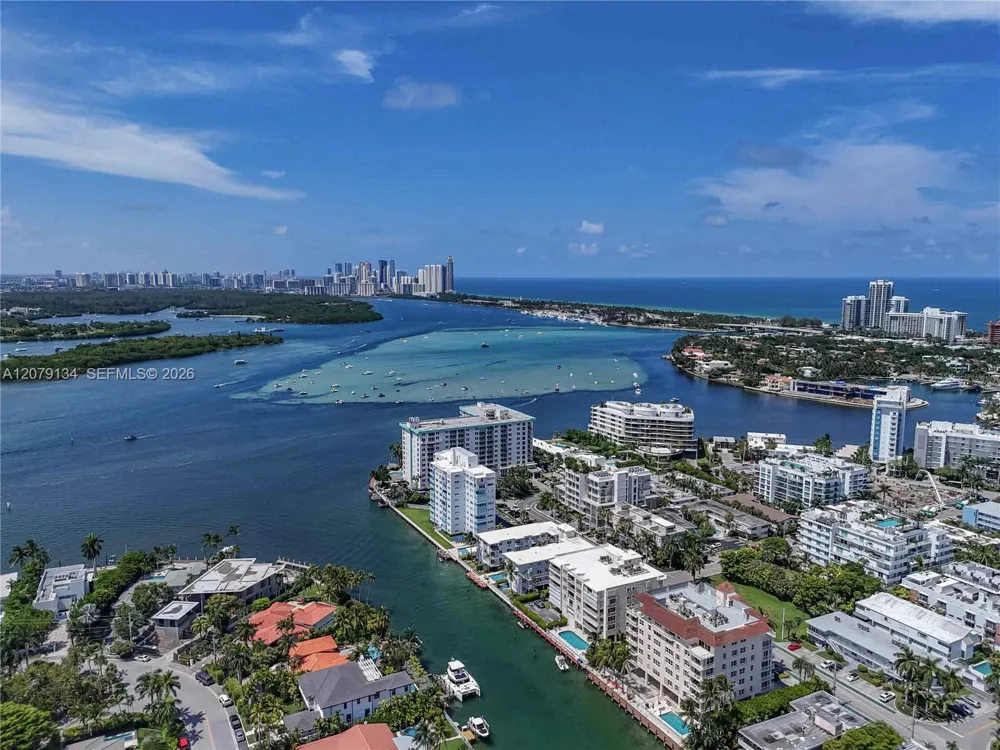 10180 W Bay Harbor Dr #3A Bay Harbor Islands, FL 33154