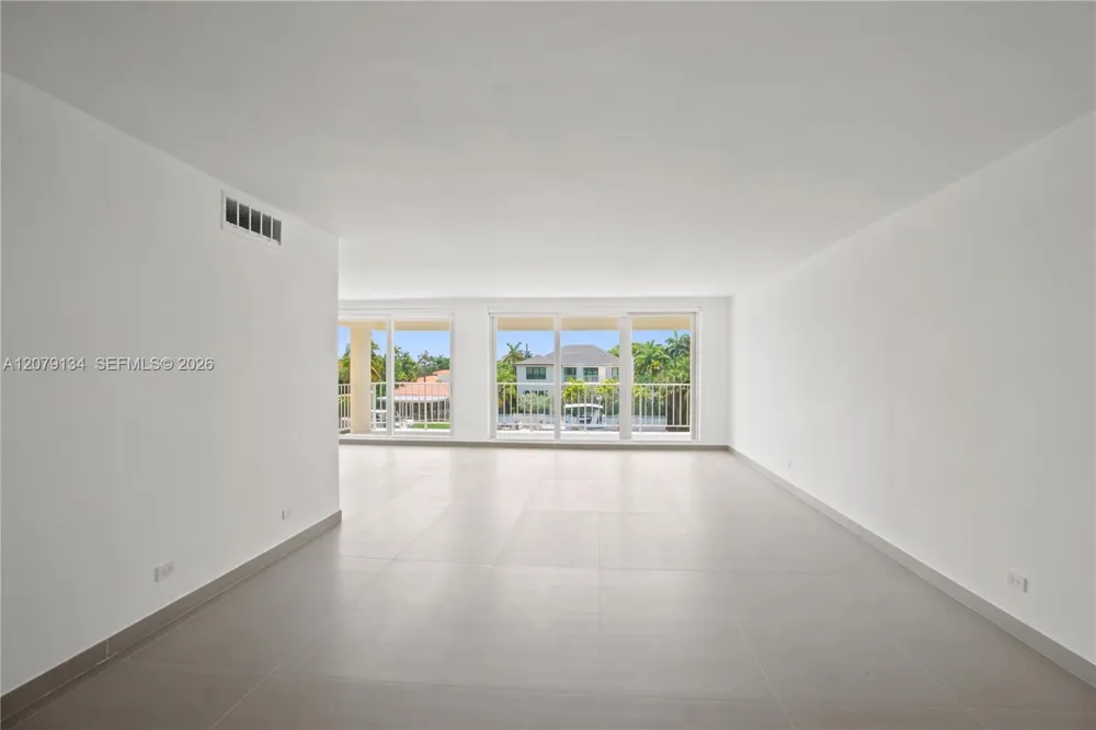10180 W Bay Harbor Dr #3A Bay Harbor Islands, FL 33154