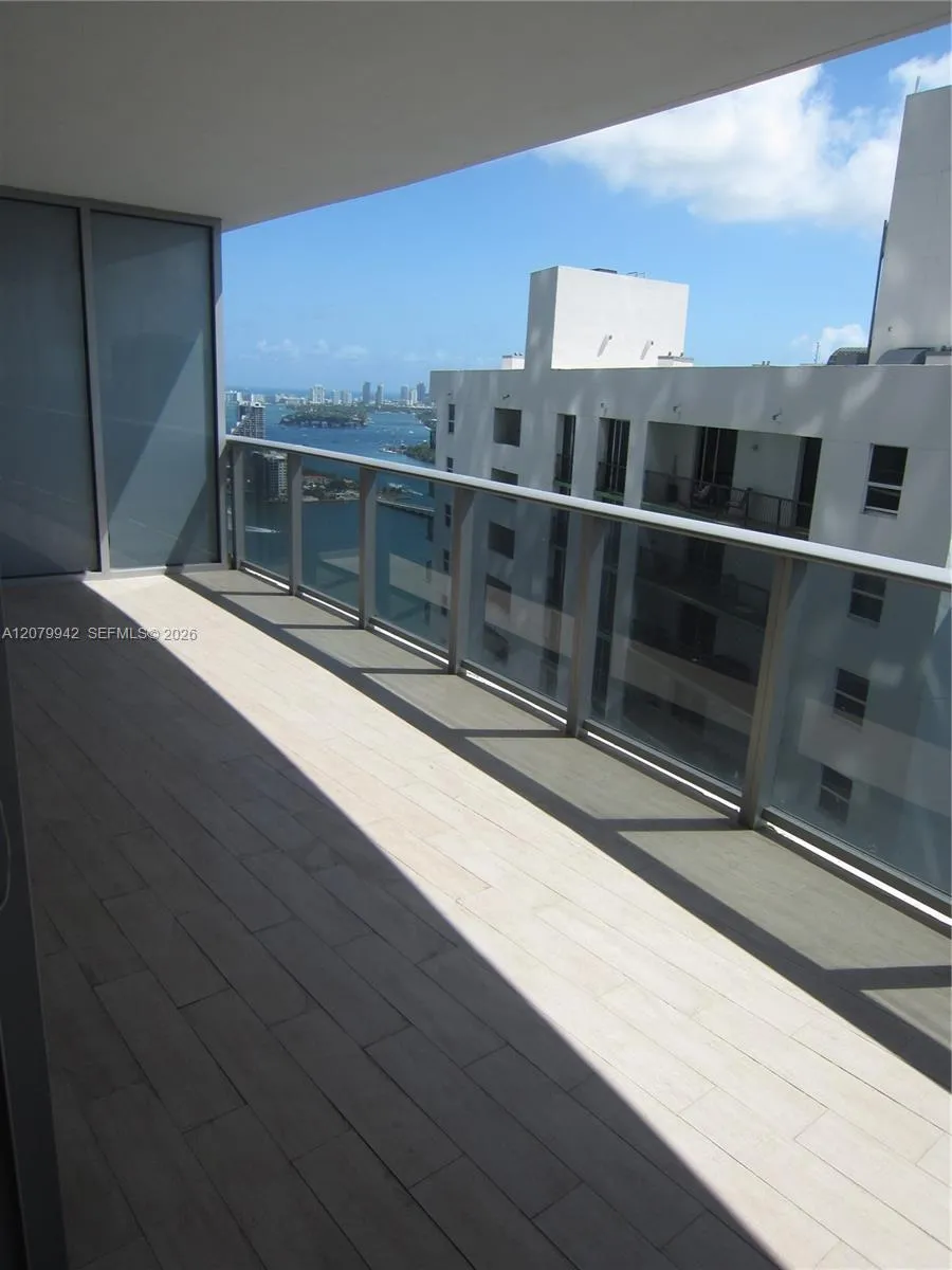 488 NE 18th St #3404 Miami, FL 33132