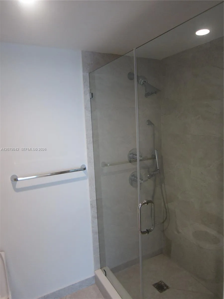 488 NE 18th St #3404 Miami, FL 33132