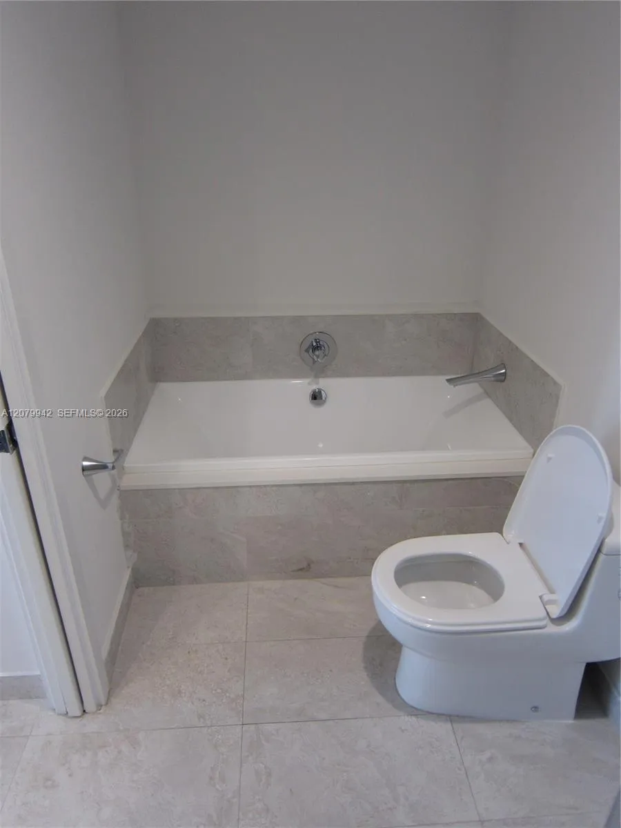 488 NE 18th St #3404 Miami, FL 33132