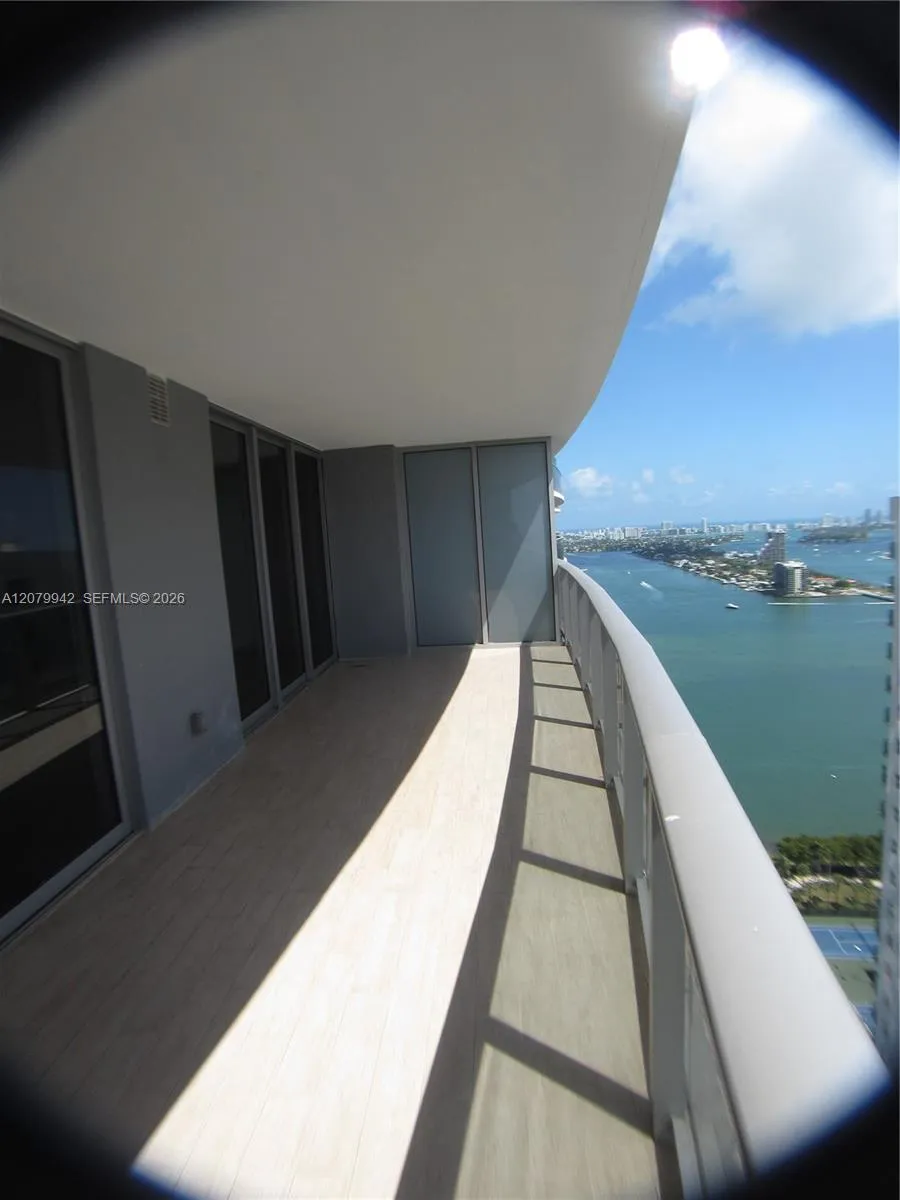 488 NE 18th St #3404 Miami, FL 33132