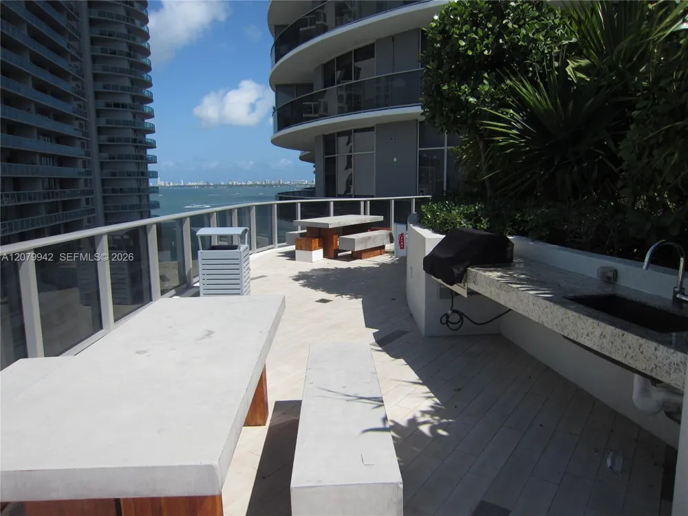 488 NE 18th St #3404 Miami, FL 33132