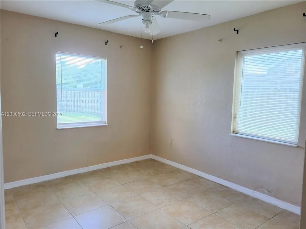 2400 NW 152nd St Miami Gardens, FL 33054