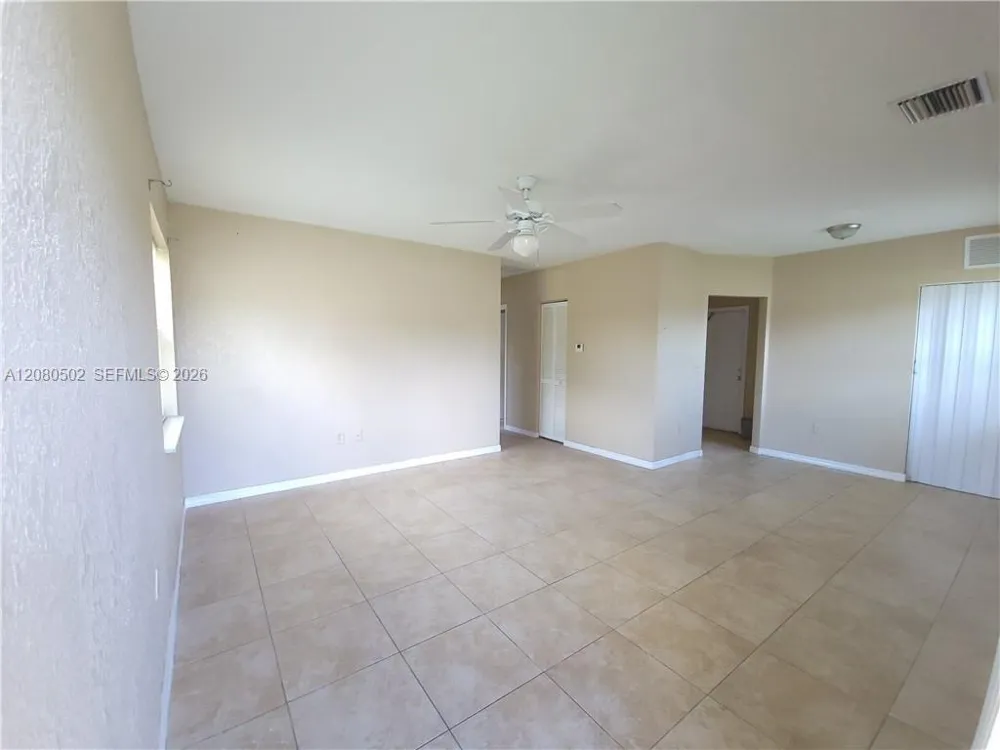 2400 NW 152nd St Miami Gardens, FL 33054