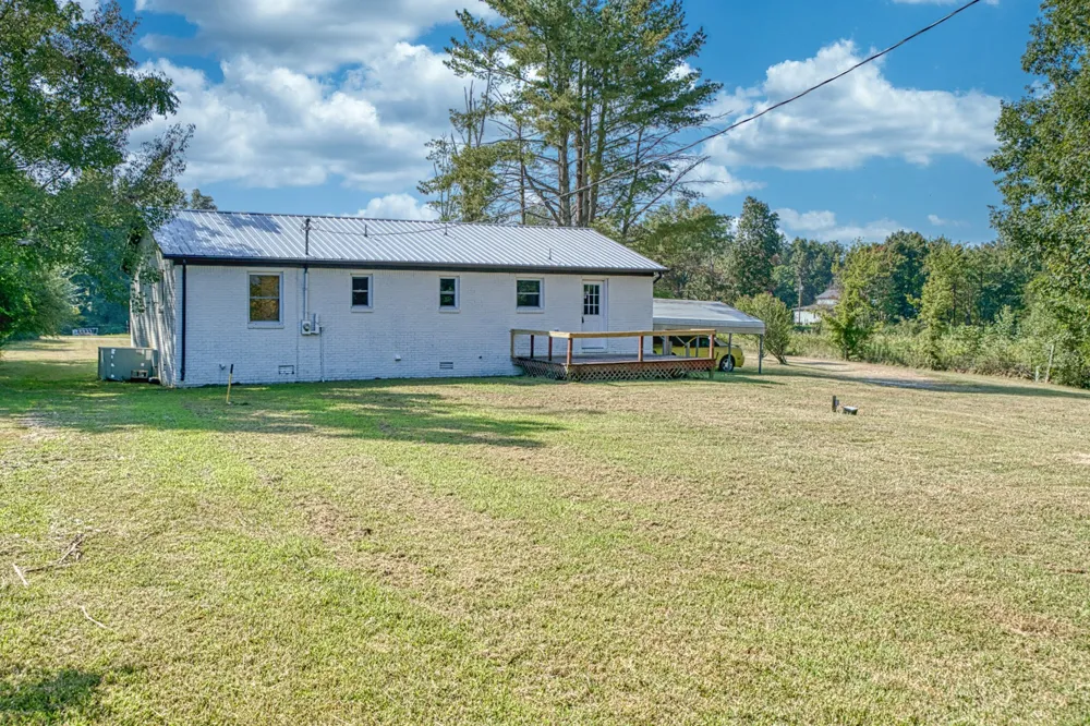 4047 Crawford Rd Silver Point, TN 38582