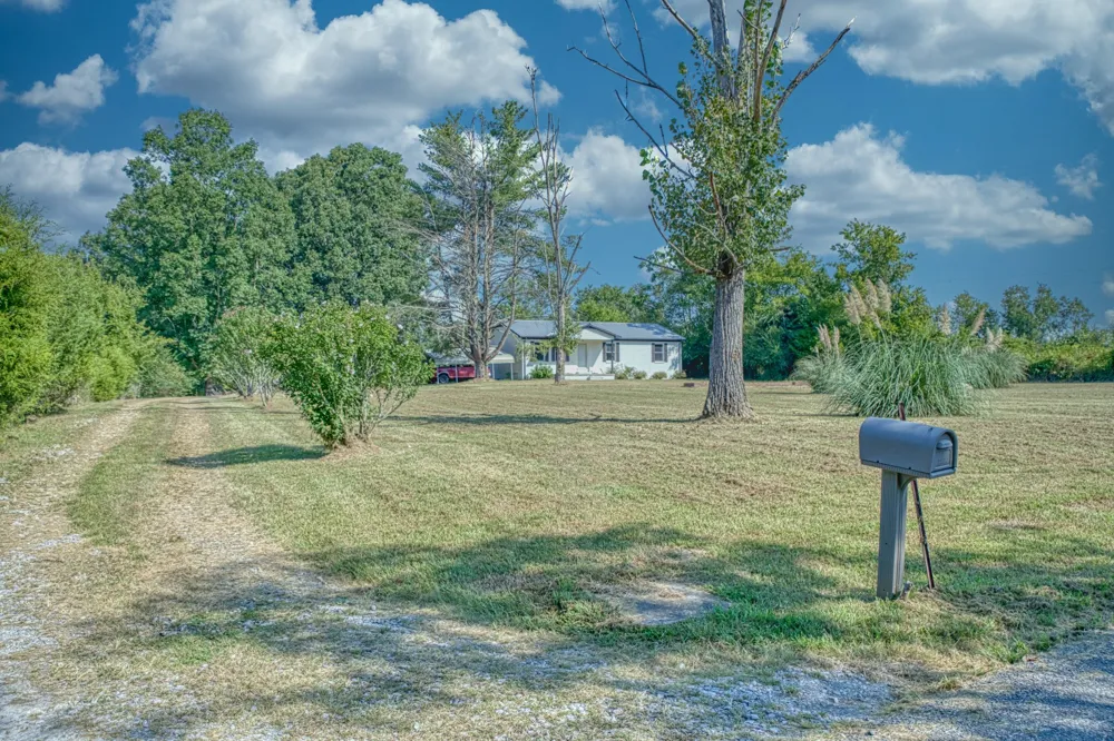 4047 Crawford Rd Silver Point, TN 38582