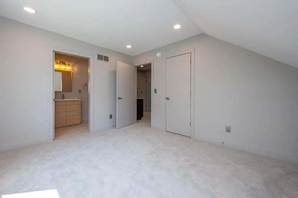 2475 Cedar Path Shoreham Village, MI 49085